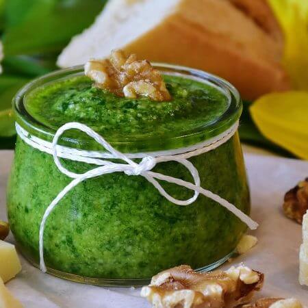 pesto im glas