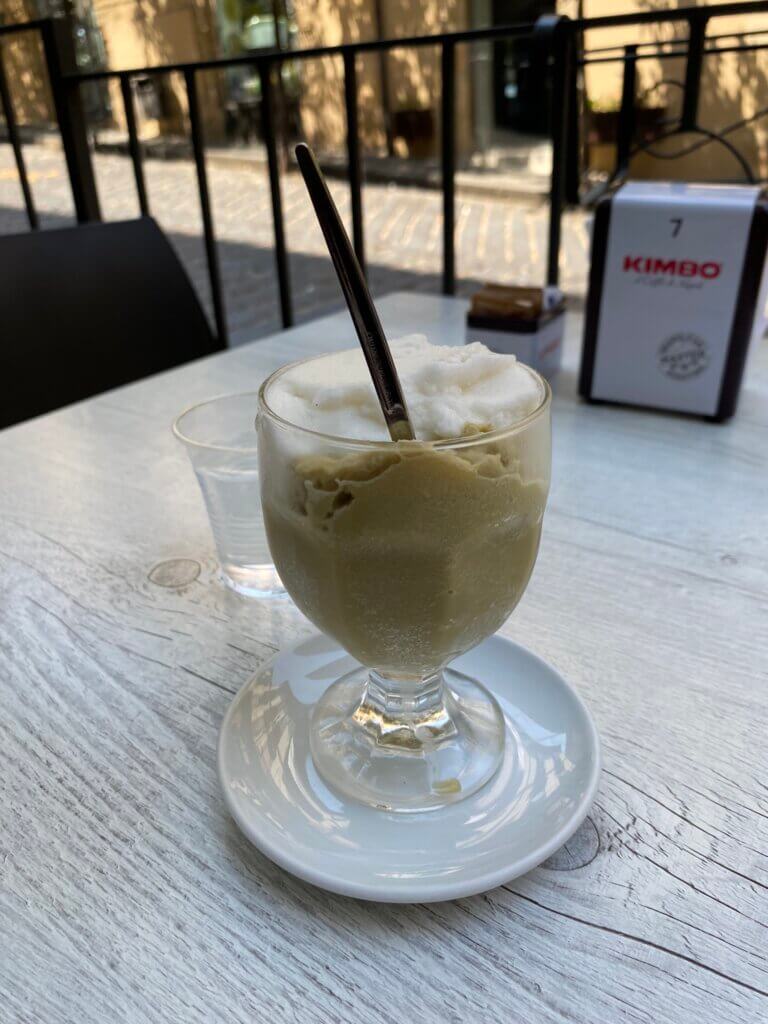 Granita mit Pistazien