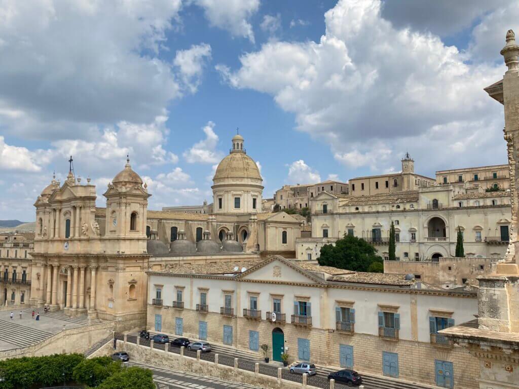 Blick auf Stadt Noto Sizilien