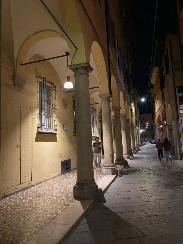 bologna nacht