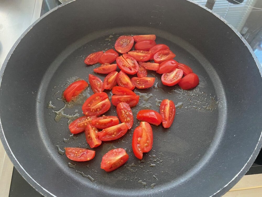 cherrytomaten in pfanne